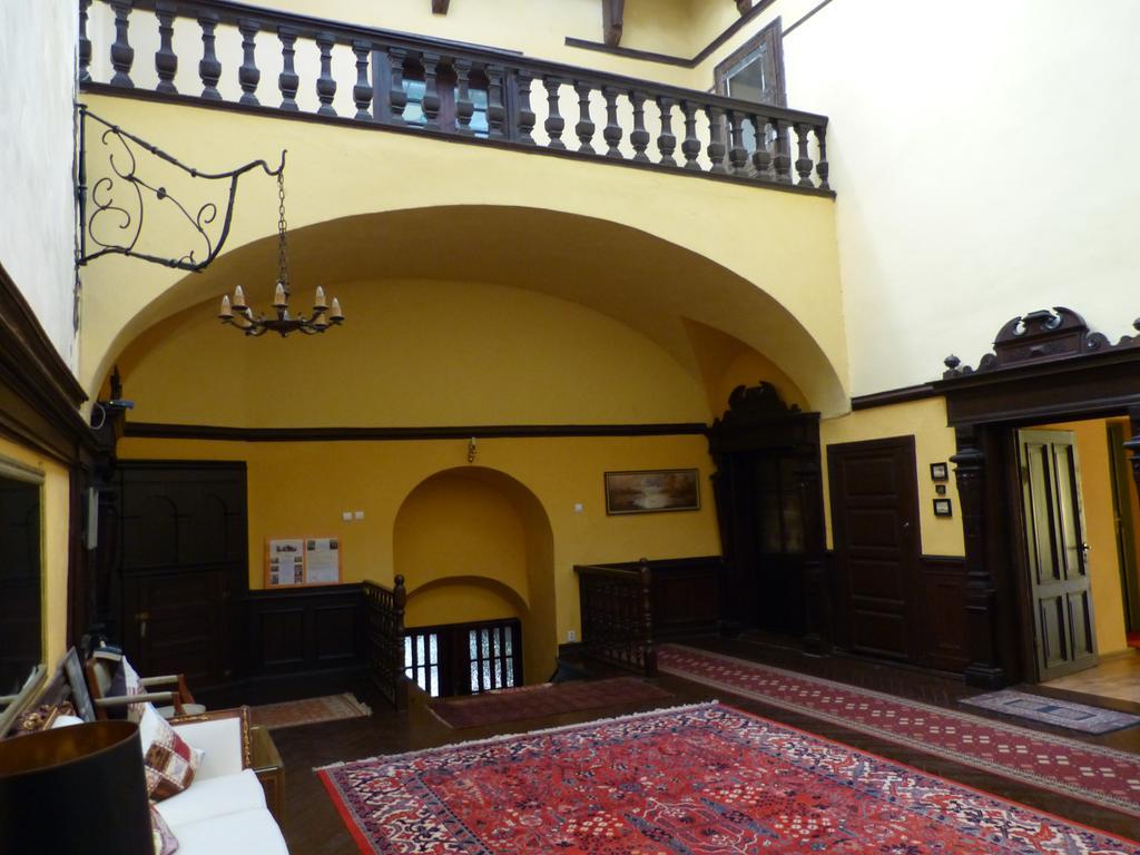 Palac Jastrowiec Exterior photo